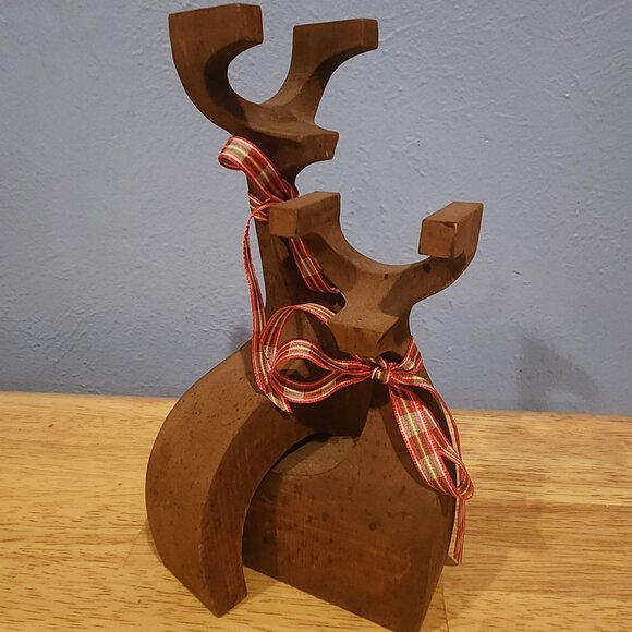 Wooden Reindeer Nesting Deer Shelf Sitter Decor Holiday Bow Nest Into Each Other - Picture 2 of 5